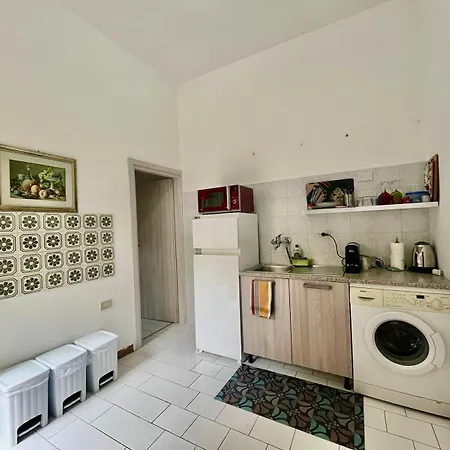 Gens Fulvia بيت للعطل برينديسي