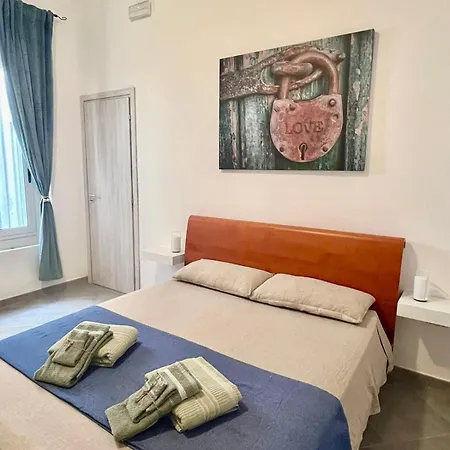 بيت للعطل Gens Fulvia برينديسي